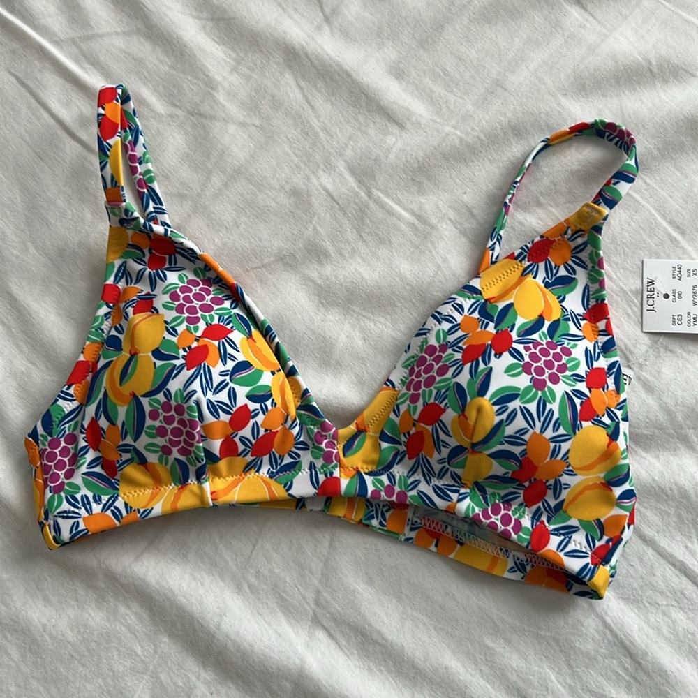 NWT J.Crew French Bikini Top 🍇